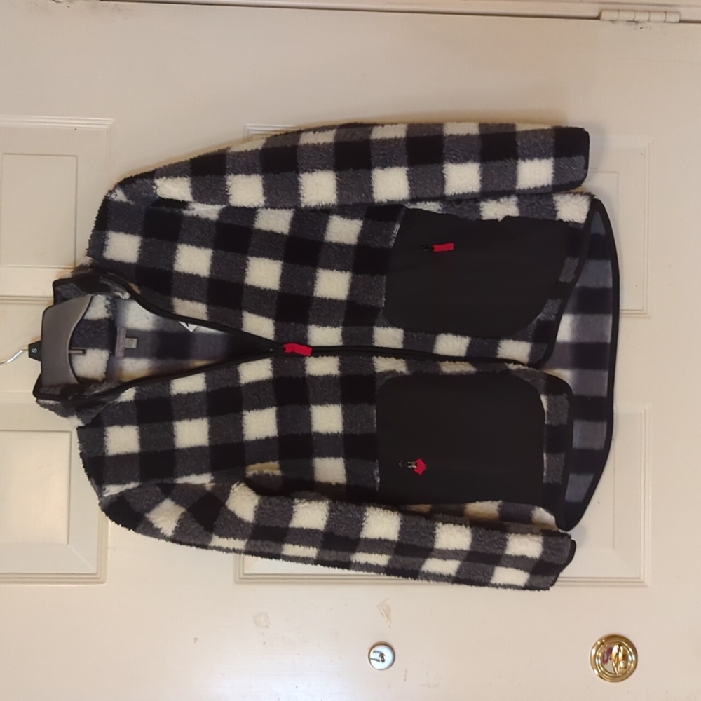 T by Talbots black checkered fleece jacket size xs